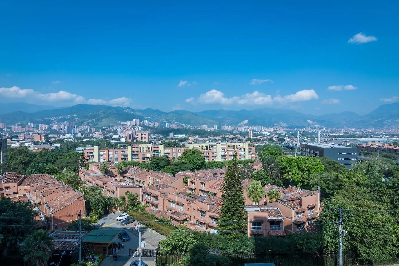 Aptos Alcazar Oviedo By Housy Host Medellin 0*,  Colombia