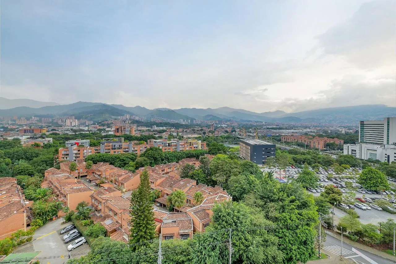Aptos Alcazar Oviedo By Housy Host Medellin 0*,