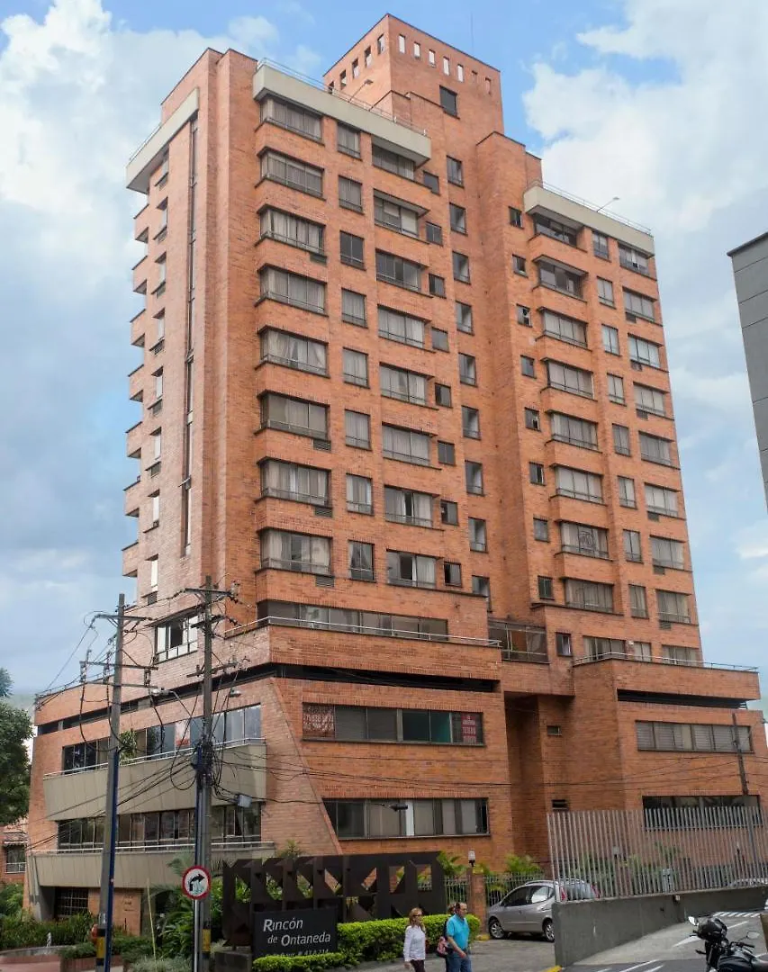 Aparthotel Aptos Alcazar Oviedo By Housy Host Medellin